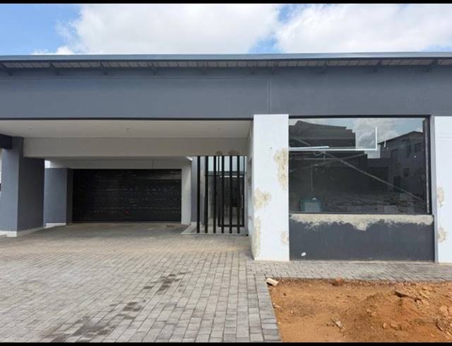4 BEDROOM HOUSE FOR SALE IN MIDSTREAM HEIGHTS